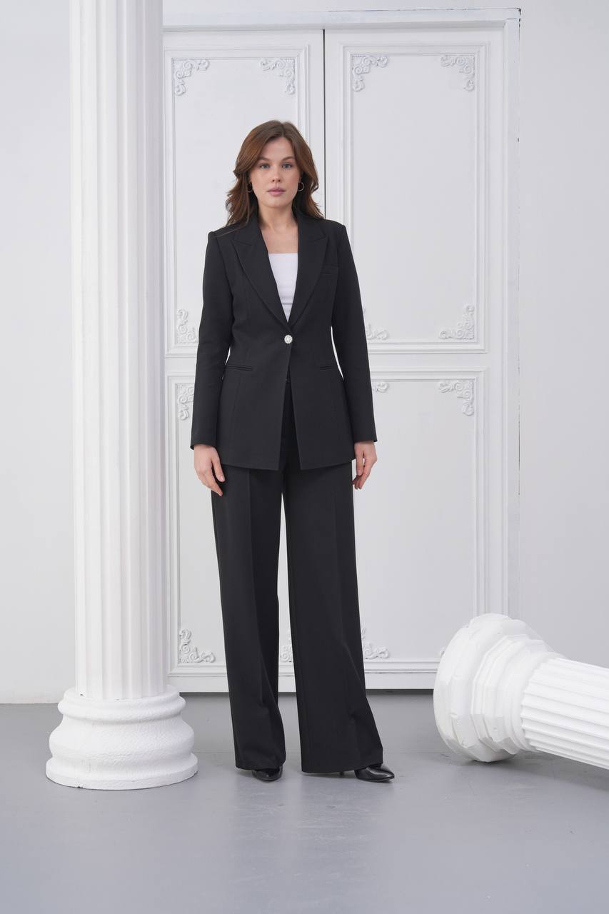 IMG_3110 Ensemble tailleur classique – Image 1